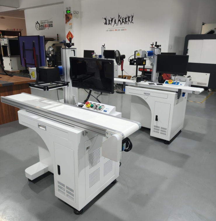 1754032076246941.jpg 視覺定位激光打標機.jpg